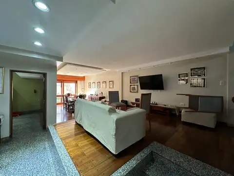 Casa en Venta en Barrio España y Hospitales, USD 480.000