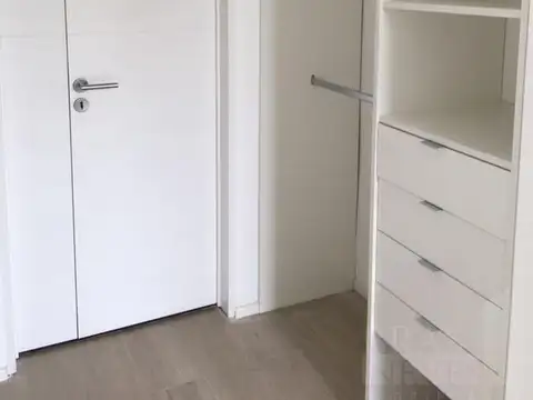 Departamento en Venta en La Lucila, USD 235.000