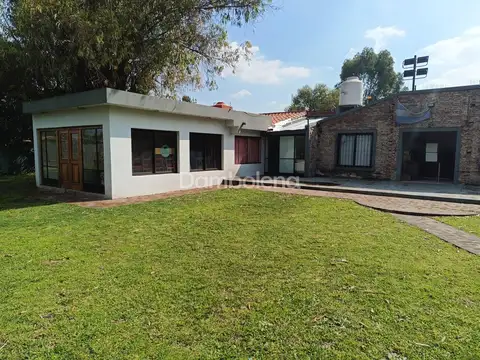 Casa Quinta  en Venta en Francisco Álvarez, Moreno
