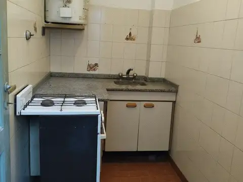 Depto Tipo Casa en Alquiler en Lanus Oeste, $ 390.000