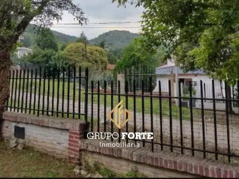 Chalet en venta en Sol y Rio, entrono tranquilo.