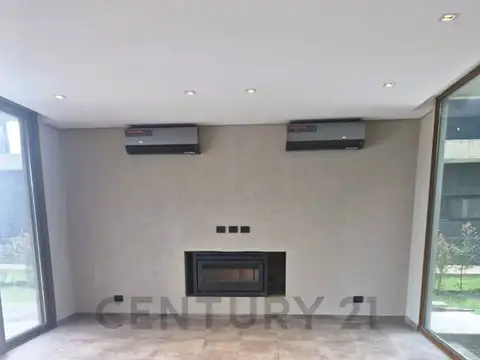 Av de los lagos 500, Piso 0