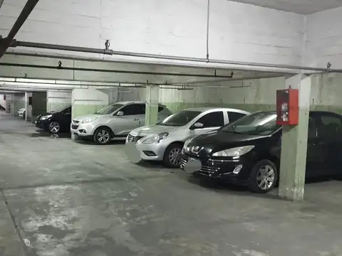 VENTA COCHERA CUBIERTA  -  VILLA URQUIZA