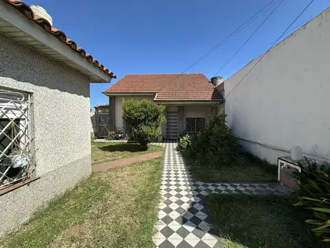 Jujuy 2845 entre Juan B. Justo y Miguel