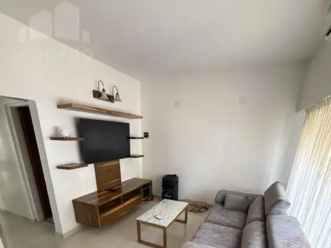 Casa en Alquiler en Castelar Sur, $ 1.200.000