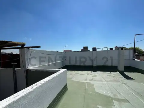 Avenda Remedios de Escalada de San Martin 3000, Piso 0