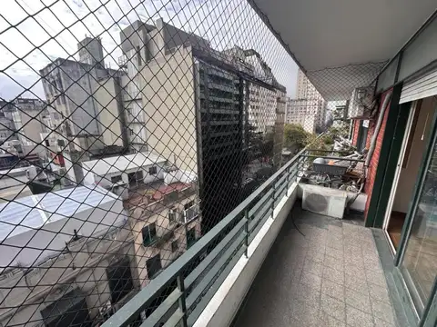SE VENDE DPTO 3 ABM. CON BALCON AL FRENTE EN BARRIO NORTE