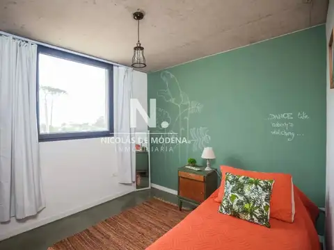 Se vende casa en Manantiales de 4 dormitorios