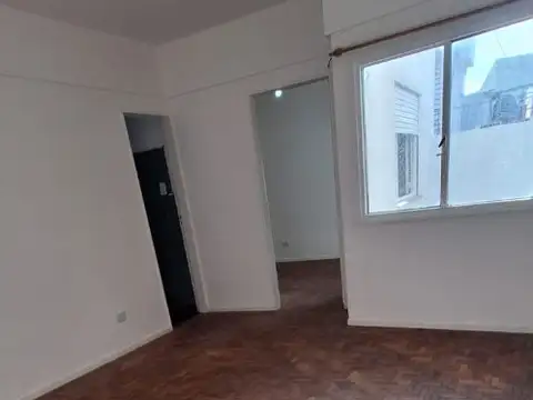 VILLA DEVOTO.ASUNCION 5200 DTO.2 AMB.2DO.PISO POR ESCALERA.INTERNO,MUY MUY LUMINOSO 