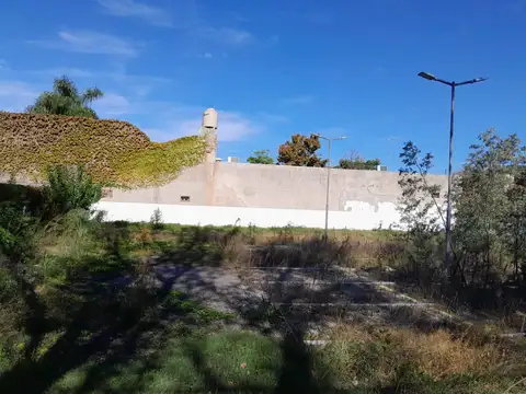 Terreno en Venta 30  mts Fondo