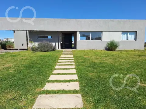 Venta Casa Área 1 San Sebastián Pilar Escobar