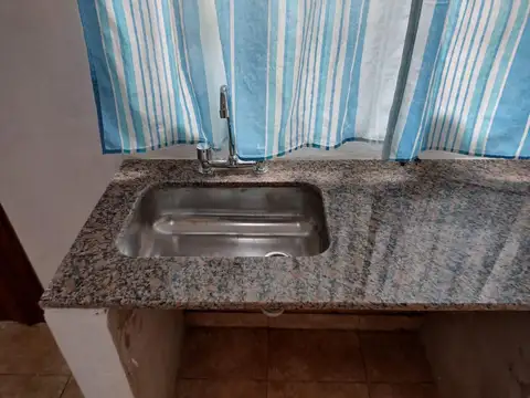 Departamento en Alquiler en Virrey Del Pino, $ 180.000