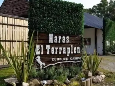 Excelente lote en barrio cerrado Harás El Terraplén