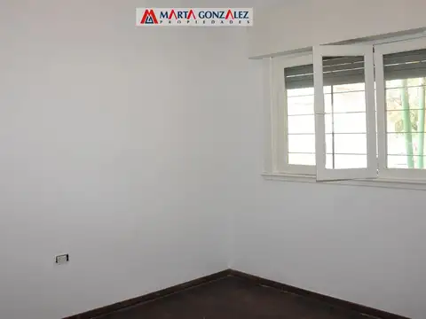 Depto Tipo Casa en Venta en Ramos Mejia Sur, USD 94.000