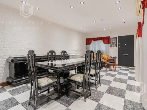 Casa en Venta con 1 cochera