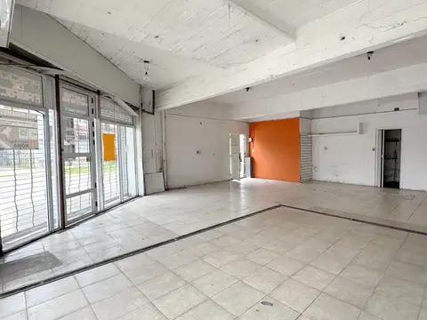 Local en Alquiler Via Púb.