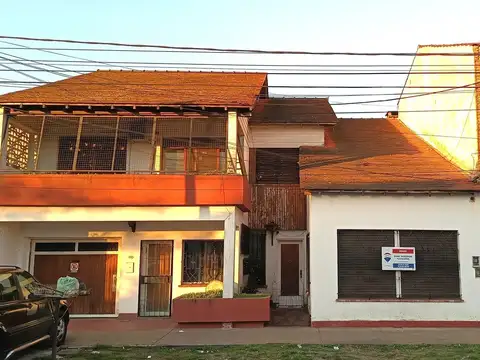 Casa en Venta sobre Avenida Roca 1919 -Hurlingham-