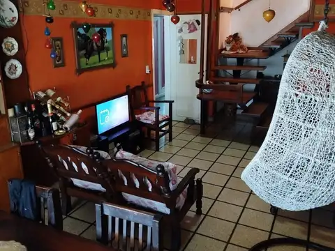 Casa en Venta sobre Avenida Roca 1919 -Hurlingham-