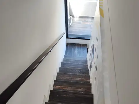 San Nicolás 2300, Piso 1