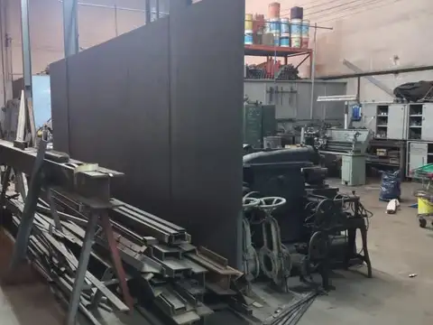 Galpon en Venta 12  mts Frente