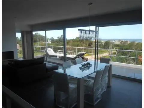 Casa en Manantiales, Punta Piedras