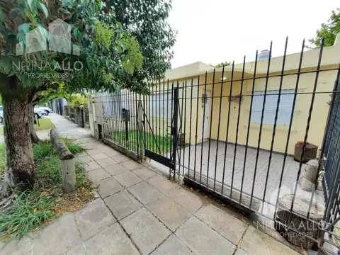 Casa tres ambientes venta - Ituzaingó Norte