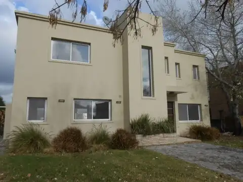 Casa en Venta en Haras Santa Maria, USD 280.000