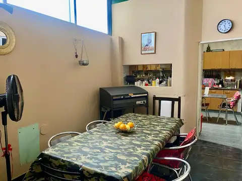 Depto Tipo Casa en Venta en Villa del Parque, USD 220.000