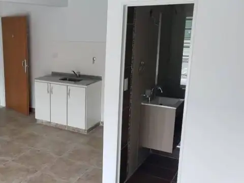 LA PAZ 2100, Piso PB