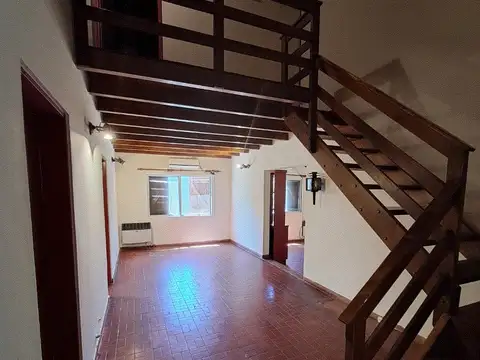 - Oportunidad.- RETASADA.-  Casa en Barrio Cerrado El Silencio. Con renta.