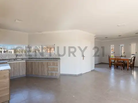 Venta Casa 2 Dormitorios en Barrio Cerrado, Las Casuarinas | Ibarlucea