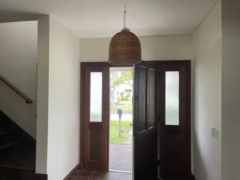 Casa en Alquiler de 4 dormitorios