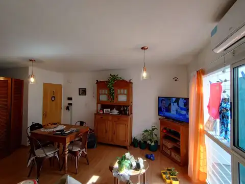 Sarmiento al 2900, Piso 1