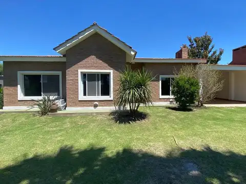 SE VENDE CASA EN Bº SAN ISIDRO 3 DORMITORIOS APTA CREDITO