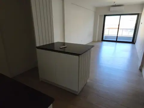 Alquiler Amplio Monoambiente con Balcón, Boedo