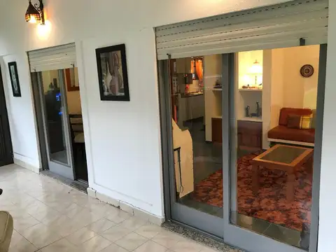 Casa en venta - 1 Dormitorio 1 Baño - Abasto