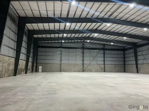Galpón en alquiler de 1400m2 ubicado en Moreno