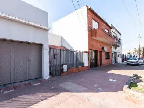 VENTA EXCELENTE CASA DE 4AMB.PATIO,TERRAZA.COCHERA