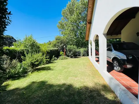 Casa 2 ambientes con 1 baño