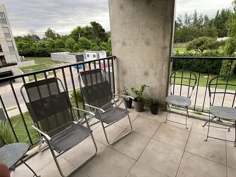 Venta Departamento 3 dormitorios con cochera en Ocho Sauces Funes