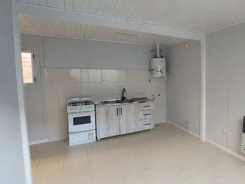 Casa 2 ambientes con 1 baño