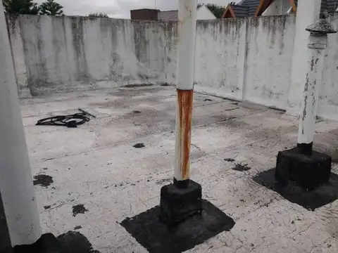 Depto Tipo Casa en Venta con 2 cocheras