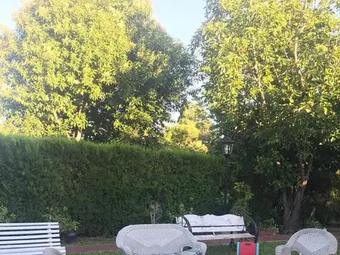 Casa 6 ambientes con 2 baños