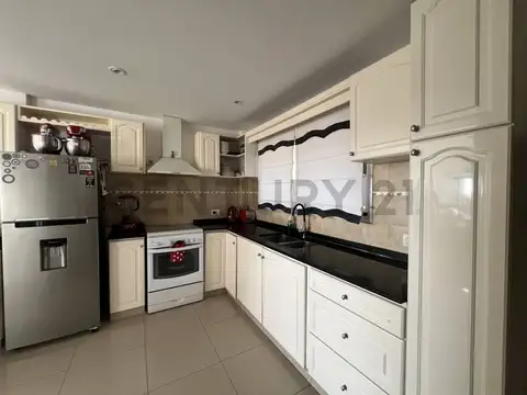 VENTA DEPARTAMENTO VILLA BALLESTER 4 AMBIENTES EN DUPLEX CON 2 COCHERAS