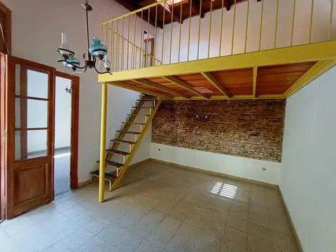 Depto Tipo Casa en Venta en Flores, USD 135.000