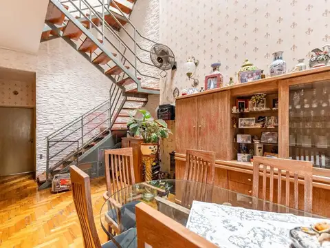 Depto Tipo Casa 6 ambientes con 3 baños