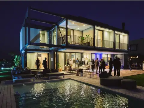 Exclusiva Casa a Estrenar en Barrio Acacias, Puertos del Lag