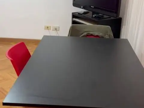 Hipolito Yrigoyen 3600, Piso 2