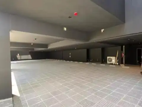 Cochera en venta - 12Mts2 - Olivos