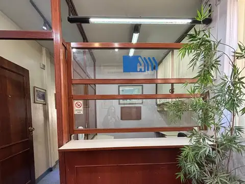 Oficina en Alquiler en Monserrat, $ 350.000